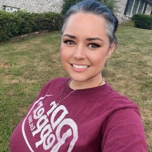 Meet your Posher, Stephanie